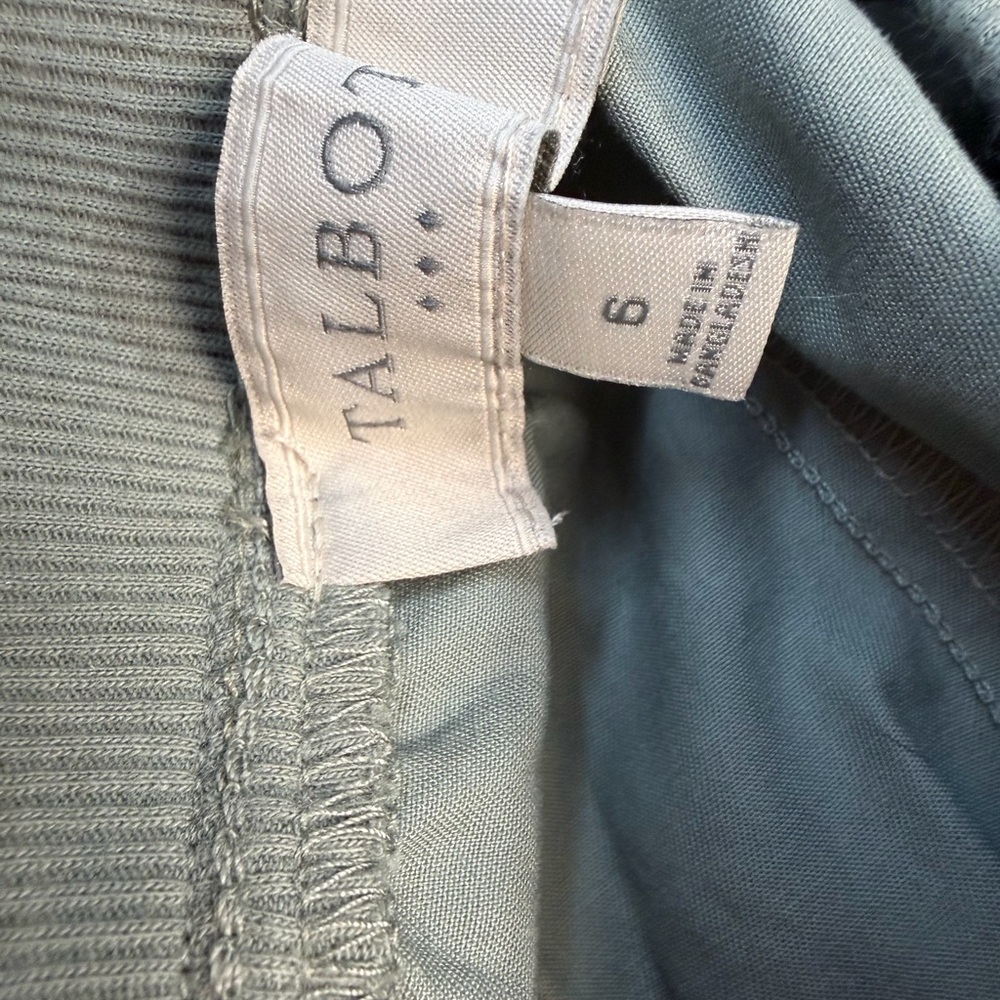 Talbots Sage Green Capris - Picture 4 of 5